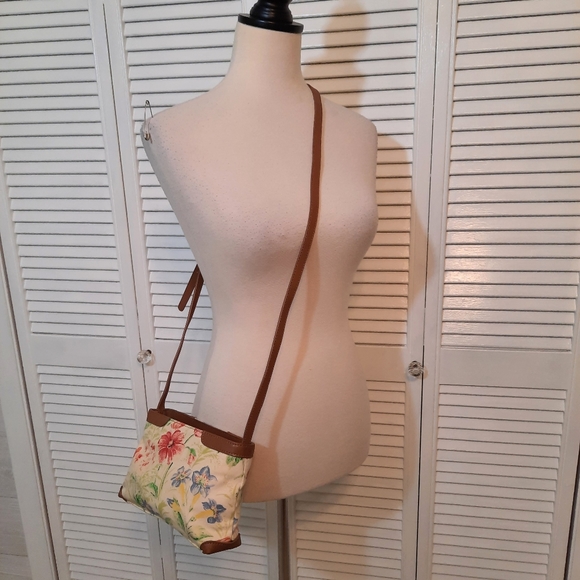 Relic watercolor floral crossbody mini bag purse - Picture 4 of 5